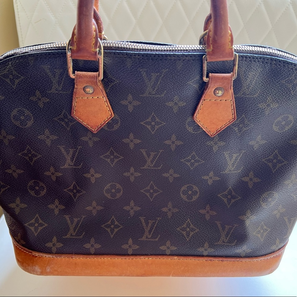 Louis Vuitton Alma.
